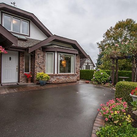 Laurel'S Cottage By Elevate Rooms Qualicum Beach Eksteriør billede